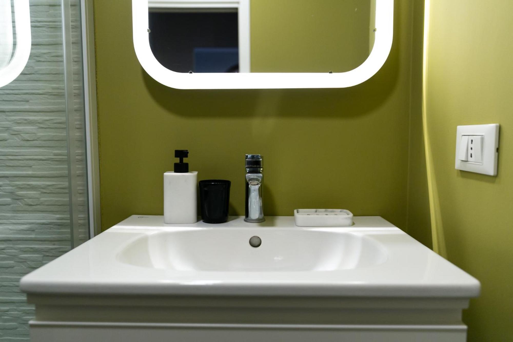 Sweet House Deluxe Apartment Milan Bagian luar foto